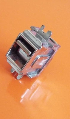 Interruptor de bloqueo de puerta eléctrico principal original 1976-1977-1978-1979 Cadillac Seville  Foto 1 de 2