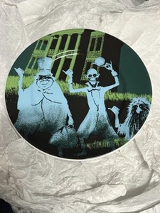 Disney Haunted Mansion Hitchhiking Ghosts 7” Plate - Picture 1 of 3