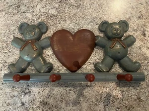 Teddy Bear Heart Wall Hanger for Jacket sweater Hard Plastic baby room decor - Picture 1 of 9