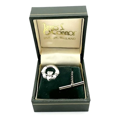 O'CONNOR claddagh tie tack - sterling silver pin in box - made in Dublin Ireland - Image 1 of 4