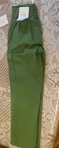 Free Assembly Kids Unisex Green Cargo Pants, Sizes 4/5 - new with tags - Picture 1 of 7