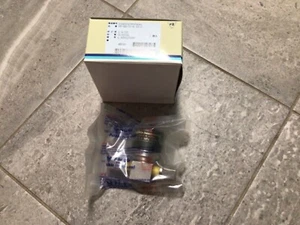 FUJIKIN 1/4" VCR N.O. DIAPHRAGM VALVE FP-ND-71-6.35-2 316 ss new - Picture 1 of 4