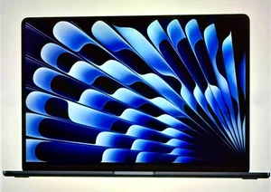 Apple MacBook Air 15,3“ M2  256 GB SSD 8 GB 2023 Mitternacht - Bild 1 von 6