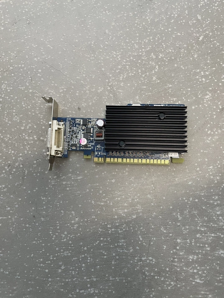 PNY nvidia GeForce 8400GS DDR2 512 MB video card - Image 1 of 1