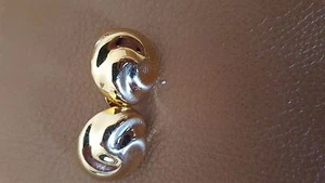 Vintage Monet Retro Swirl Gold Tone Clip Earrings 5/8” - Picture 1 of 3
