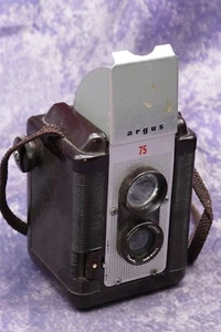 Argus 75 Twin Lens Reflex 620 Film Camera - Picture 1 of 6