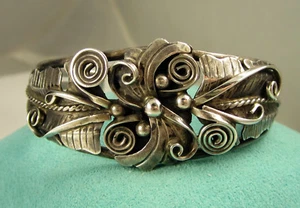 Brazalete ancho de 26,6 gramos de plata esterlina artística ornamentada rara de colección Estate - Imagen 1 de 4