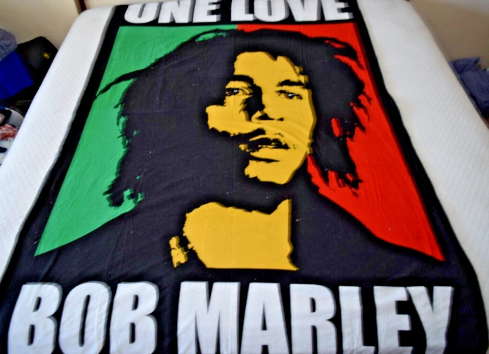 Tapiz de pared de algodón vintage Bob Marley Image One Love Funky People 2009 Foto 1 de 4