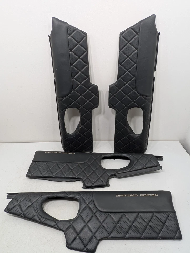 2000 2001 GMC Jimmy BLACK DIAMOND EDITION LOGOTIPO Painel de Porta Acabamento Superior - Lote de 4 - Imagem 1 de 4