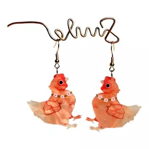 Pendiente para mujer Boutique Farm acrílico gallina 2 pulgadas colgante 🎃 - Imagen 1 de 7