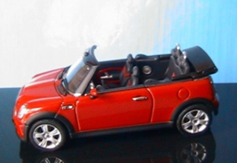 Mini Cooper S Cabrio Red AUTOart 54849 1/43 Roadster Car R52 Austin UK - Immagine 1 di 1
