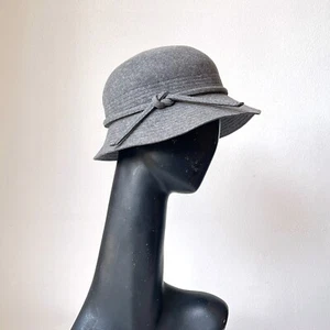 NWT Vintage 80s Halston Gray Wool Cloche Hat - Picture 1 of 7