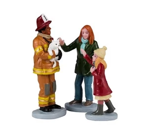 Lemax 2024 Fireman To The Rescue #42345 Figurines Brand New - Picture 1 of 1