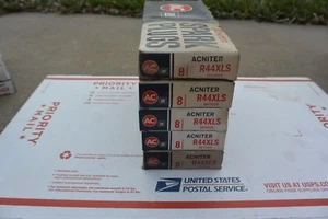 NOS AC 44XLS ACNITER Spark Plugs 5612029 Box 8 304 343 360 390 AMC AMX JAVELIN - Picture 1 of 1