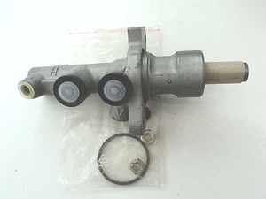 Brake Master Cylinder Mercedes E class W210 E200 /D E220D E230 E250D E290 E300D - Picture 1 of 1