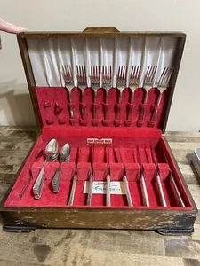 1847 Rogers Bros Silverplate Silverware Set With Original Box | 33 Pcs - Picture 1 of 11