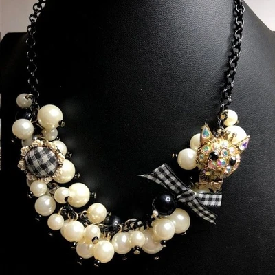 8862 Betsy Johnson Gato Colgante Collar Perla Imitación Cadena Negra 18 pulgadas *piedra Foto 1 de 4