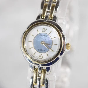 Orologio SEIKO Solar V110-0A70 Shell Bianco 22mm Qz Donna Vintage 2003 Funzionante - Foto 1 di 16