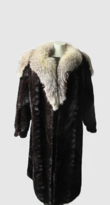 Women's Sz 12 Dark Ranch  Mink Fur Coat with Fox Fur Mint Woman - Image 1 of 4