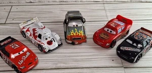 5 Cars Disney Mattel Die Cast Cars - Lightning McQueen - Picture 1 of 4