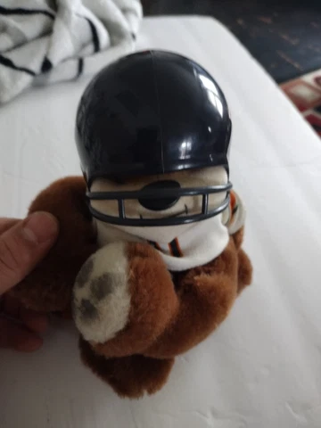 Vintage 1983 Chicago Bears Official NFL Huddles Collectible Plush Mascot Toy 7” Cover