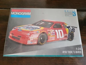 Neu versiegelt # 10 Tide T-Bird Modellbausatz # 2449 Monogram Skill 3 Maßstab 1:24 - Bild 1 von 2