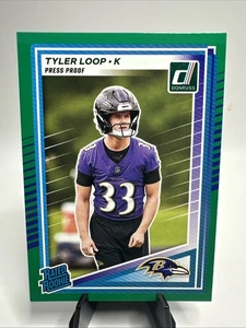 2025 Panini Donruss - Rated Rookie Tyler Loop #382 Press Proof Green (RC) - Bild 1 von 2