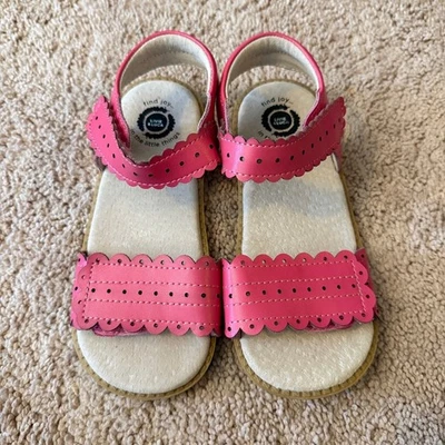 Livid & Luca Girls Posey Pink Sandals Shoes Size 1 EUC - Image 1 of 4