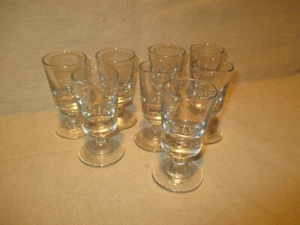 ancien lot de 8 verre à liqueur verre soufflé XIX ème - Picture 1 of 5