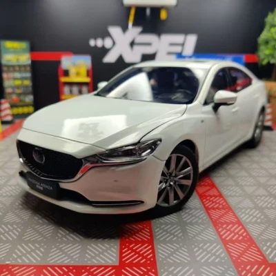 Nuevo 1:18 MAZDA 6 ATENZA Aleación Coche Modelo Diecast Metal Juguete Vehículo Coche Modelo Alto Foto 1 de 4