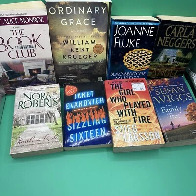 Lot Of 8 Best-Selling Fiction Books Roberts Monroe Fluke Larsson Paperback SET Foto 1 de 4