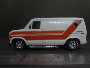 Johnny Lightning 1977 Free Wheelin' Ford Van white - Loose 1:64 - Picture 1 of 8