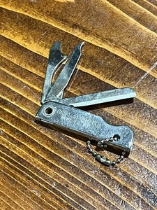 Vintage 1950s Bassett Bobs Standard Oil Advertising  Pocket Knife Geneseo, IL - Picture 1 of 4