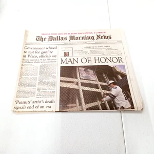 The Dallas Morning News Feb. 14 2000 Tom Landry Tribute Charles Schulz Death - Picture 1 of 3