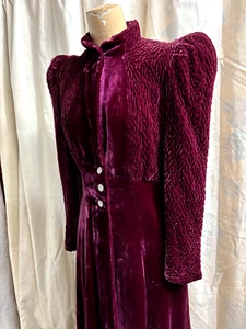 Antique Vintage Women's 1940s Velvet Opera Evening Coat As Found - Picture 1 of 8