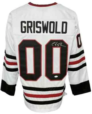Camiseta deportiva de hockey autografiada por Chevy Chase Clark Griswold vacaciones de Navidad certificado de autenticidad JSA Foto 1 de 2