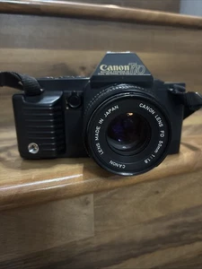 Canon T70 35mm SLR Film Camera with 50mm Zoom Lens - Bild 1 von 11