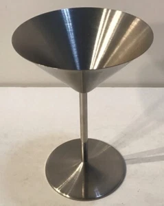 Oggi Gebürsteter Edelstahl Martini Barware Klassisch Pool Unzerbrechlich - Bild 1 von 5