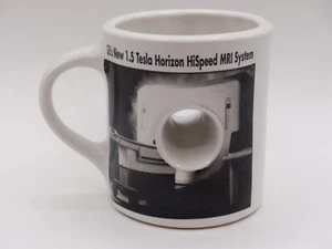 Divertida máquina de resonancia magnética taza de café agujero GE 1.5 Tesla Horizon alta velocidad tecnología novedad de colección - Imagen 1 de 5