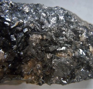 Mineral ILVAITE (IL) de la mina Guerro, México - Imagen 1 de 8
