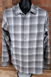 Travis Mathew Long Sleeve Button Down Mens Medium Shirt Gray White Plaid - Picture 1 of 5