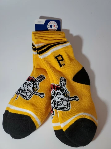 2 PAIR MLB Pittsburgh Pirates Crew Socks Size Youth 13,1-5 NEW Cover