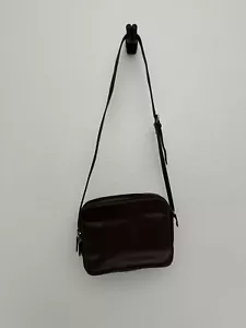 Small Men’s Or Unisex Tignanello Dark Brown Leather Shoulder Satchel 9x7x4 - Picture 1 of 12