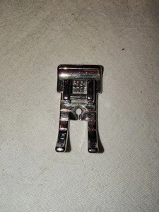 Husqvarna Viking Quilter 1/4 Piecing Foot Part P 412 3708 Sewing Machine - Picture 1 of 2