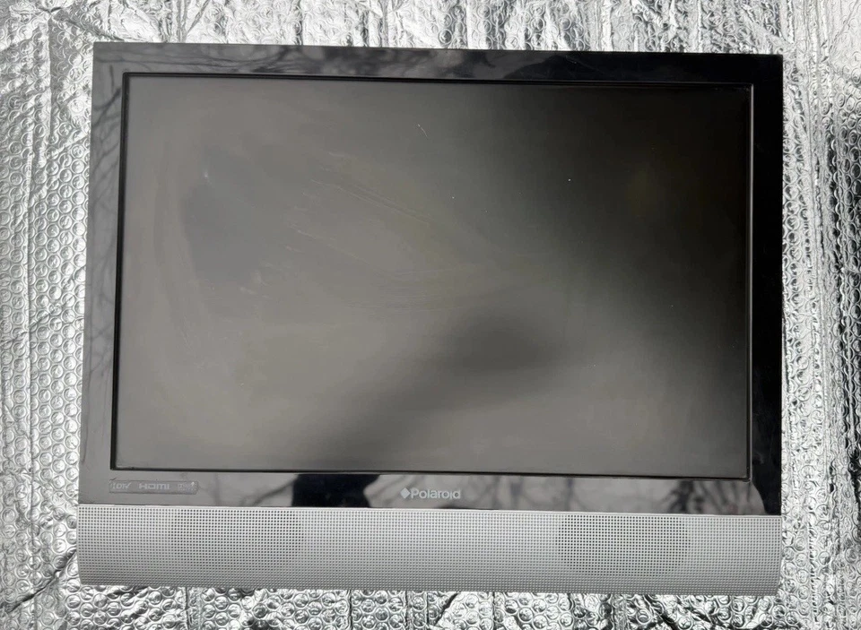Polaroid LCD 16" Flat-Screen TV TLA-01511C Monitor w/ Remote Fully Functions!  - Image 1 of 4