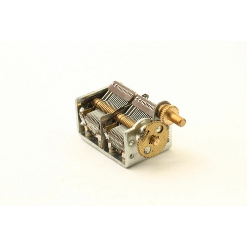Can a vacuum variable capacitor be freed up