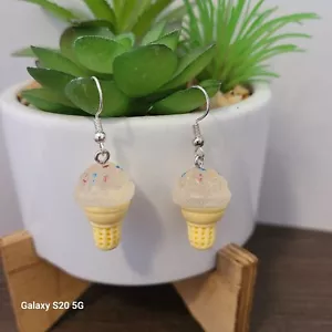 Handmade Clear Ice Cream Cone Dangle Drop Earrings NEW Fashion Fun - Imagen 1 de 4