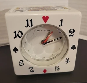 RELOJ DESPERTADOR DE VIENTO BULOVA VINTAGE CARTAS PÓKER CASINO JAPÓN - BASTANTE RARO - Imagen 1 de 8