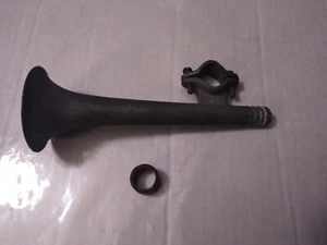 Yoder Mfg Company Vintage Bicycle Goose Horn With Mount No Bulb - Picture 1 of 6
