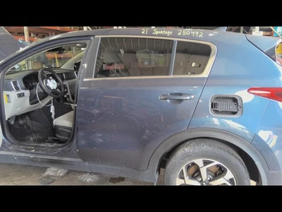 Used Rear Left Door Assembly Rear Side fits: 2021 Kia Sportage privacy tint glas — 第 1/4 张图片